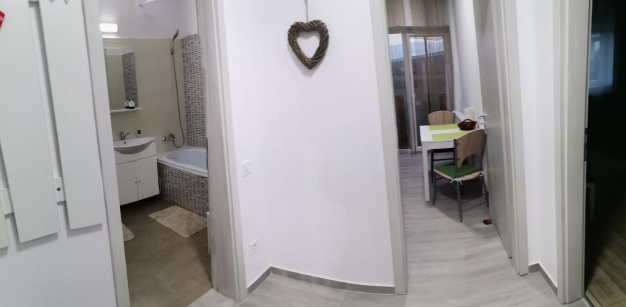 Cazare apartament Rasnov Apartamento Exterior foto